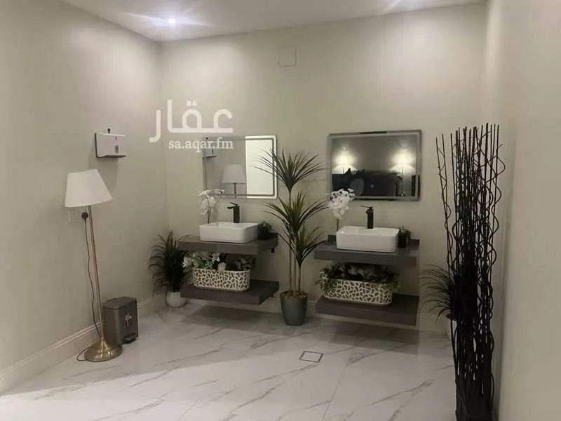 فيلا 10 غرف في الروضة 3