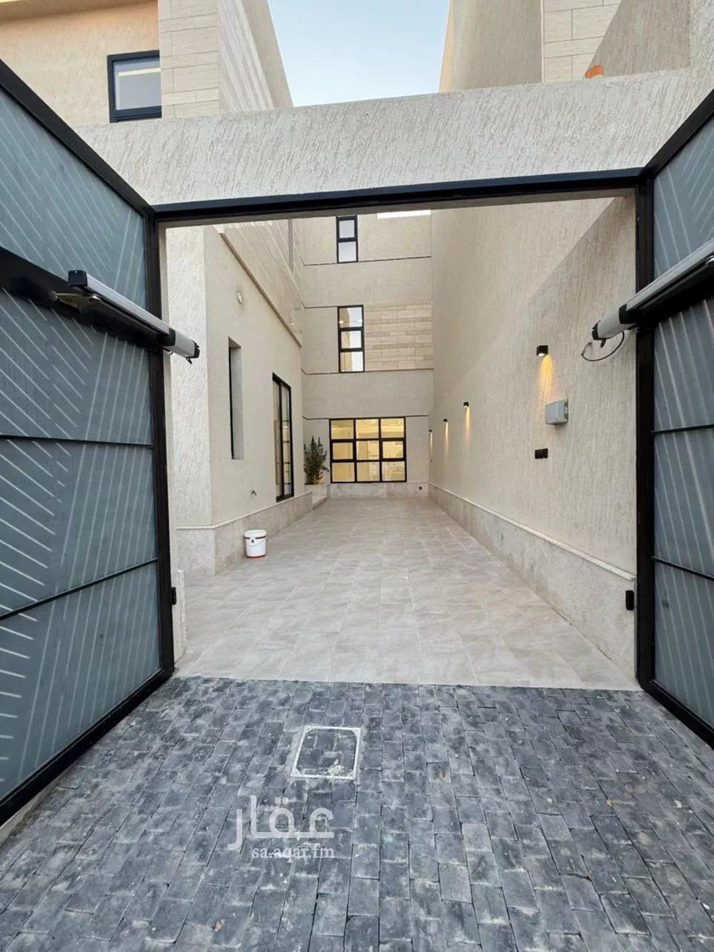 فيلا 8 غرف في المهدية 5