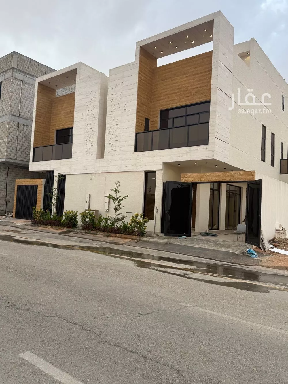 8 bedroom villa in Al Mahdiyyah 2