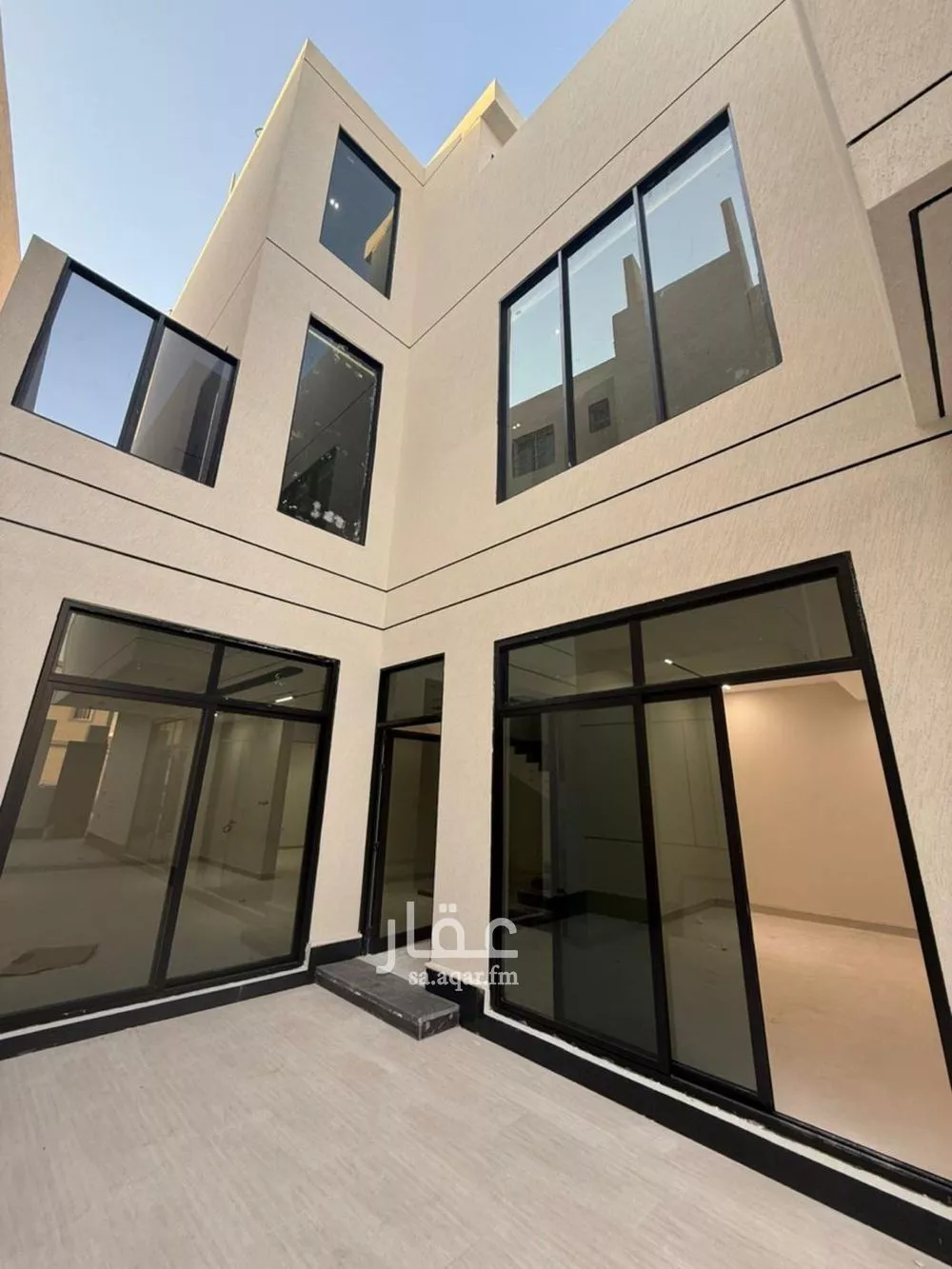 فيلا 7 غرف في المهدية 5