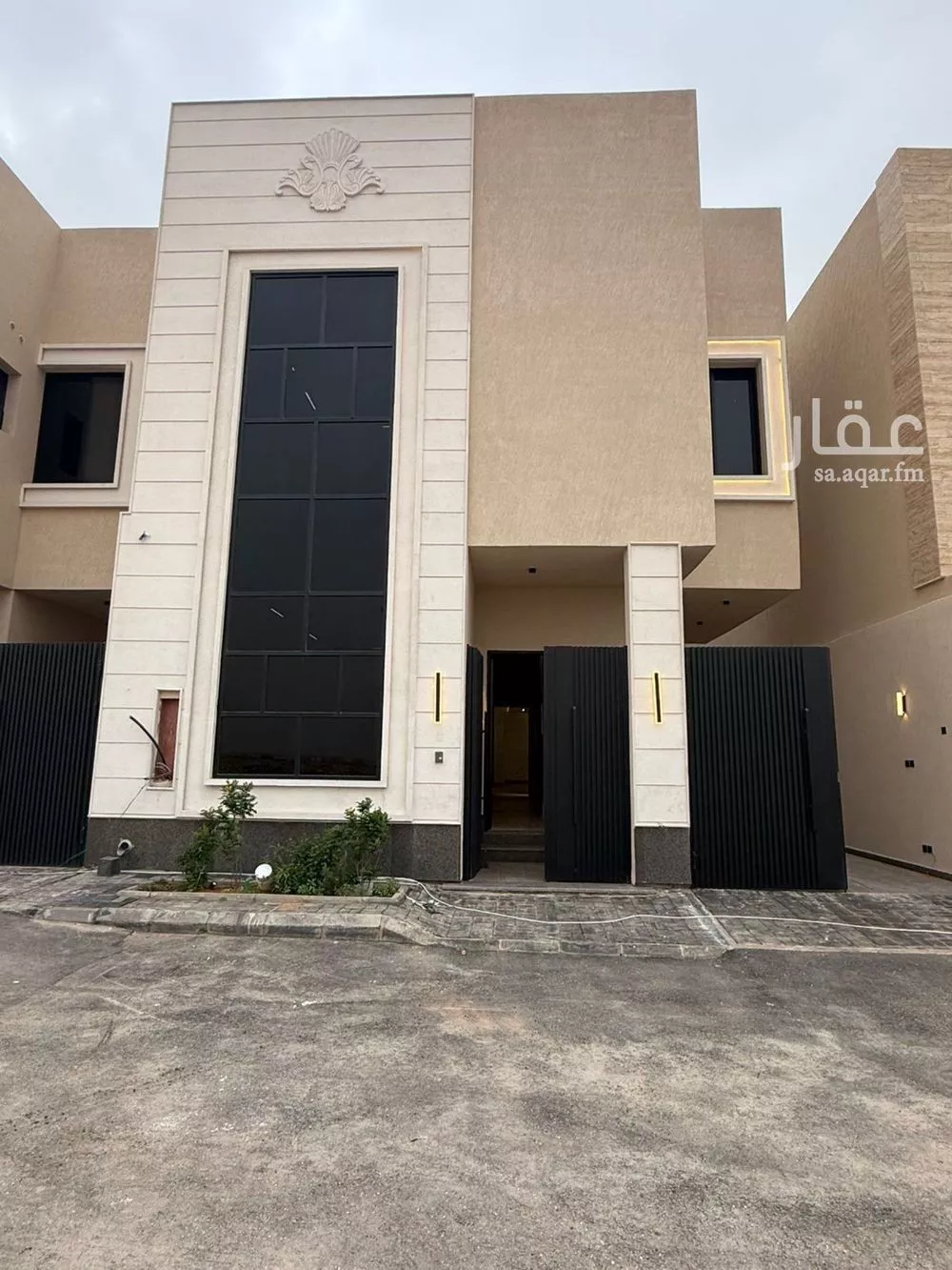 8 bedroom villa in Al Mahdiyyah 2