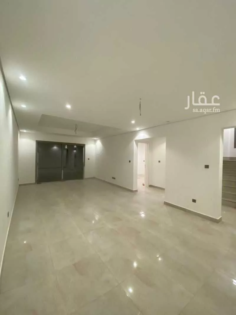 فيلا 5 غرف في النرجس 4