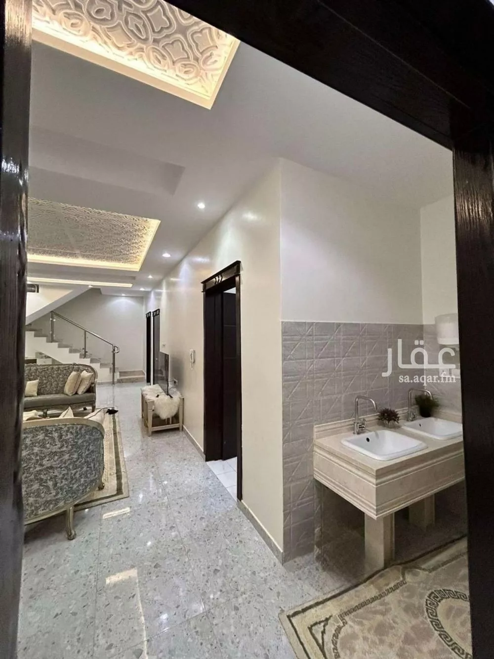 فيلا 5 غرف في الرمال 2