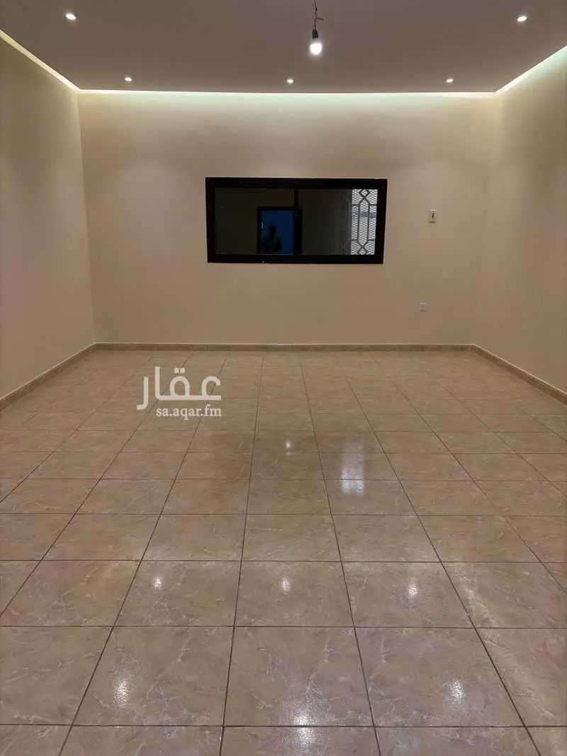 4 bedroom apartment in Al Rabwa 5