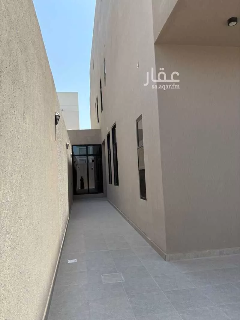 شقة 8 غرف في السيف 4