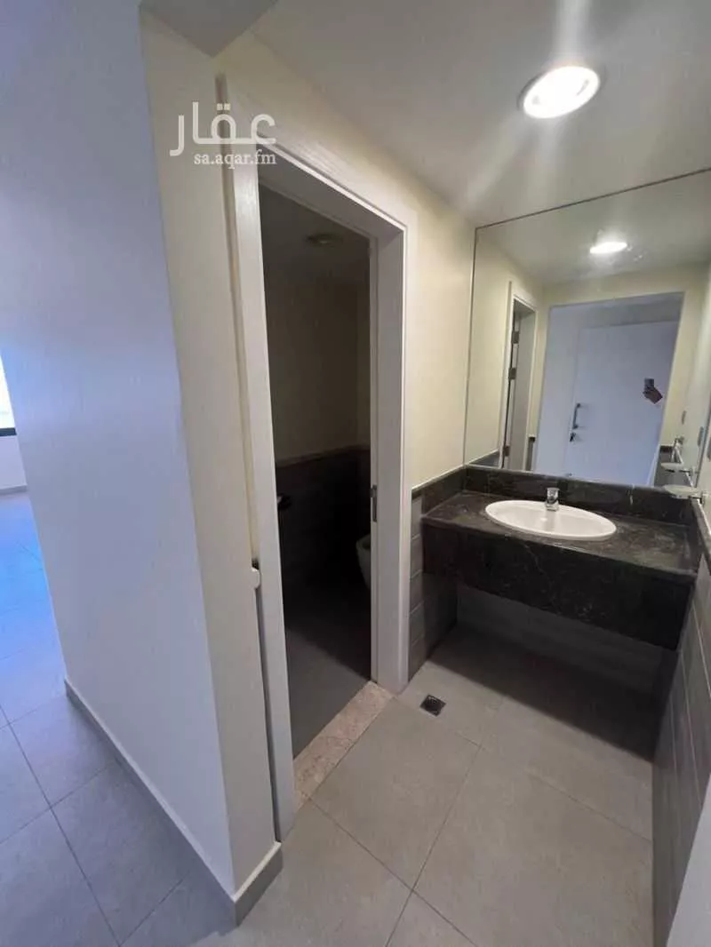 7 bedroom apartment in Al Bandariyah 2