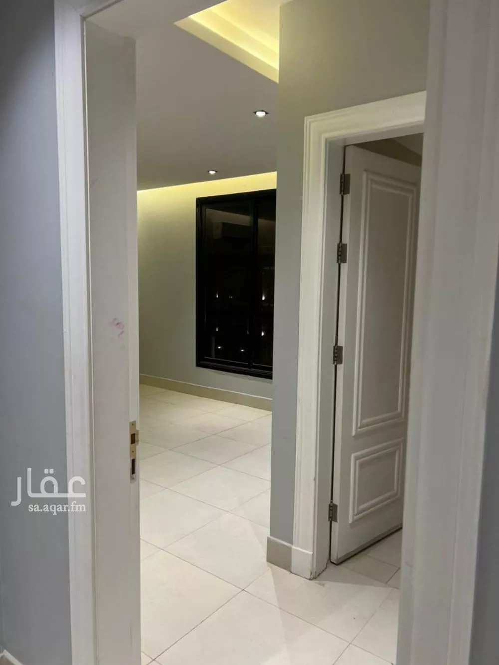 شقة 3 غرف في الملقا 2