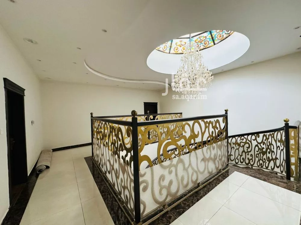 فيلا 10 غرف في الرمال 3