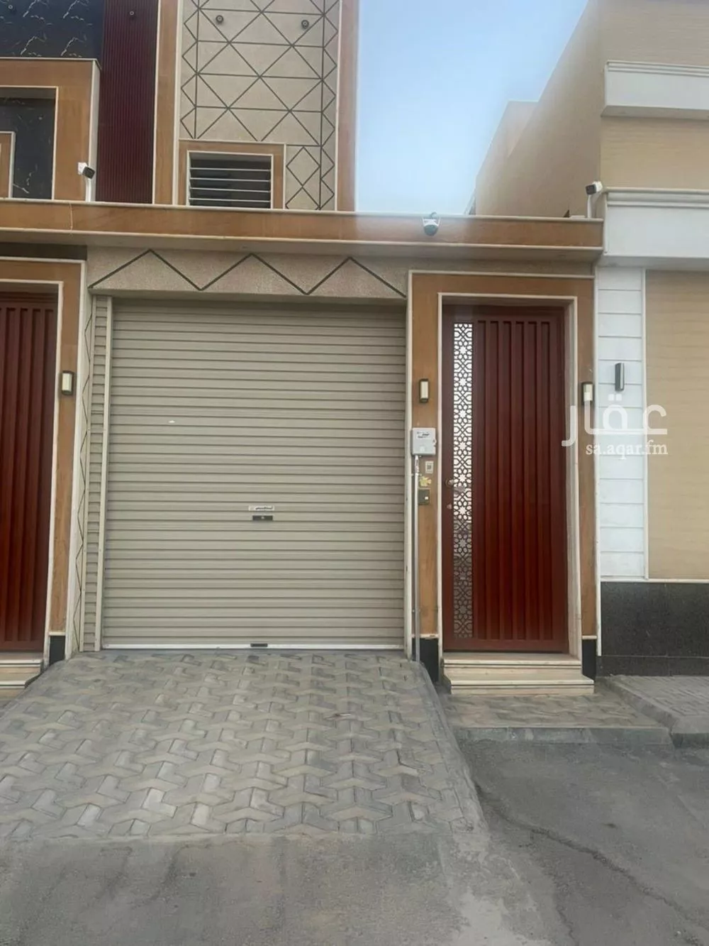 فيلا 5 غرف في عكاظ 1