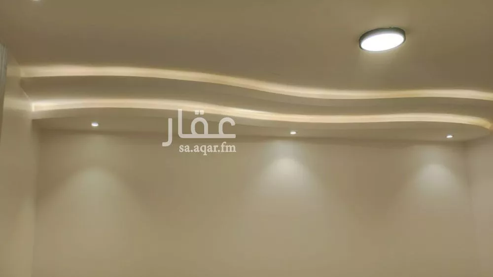 شقة 3 غرف في الملقا 3