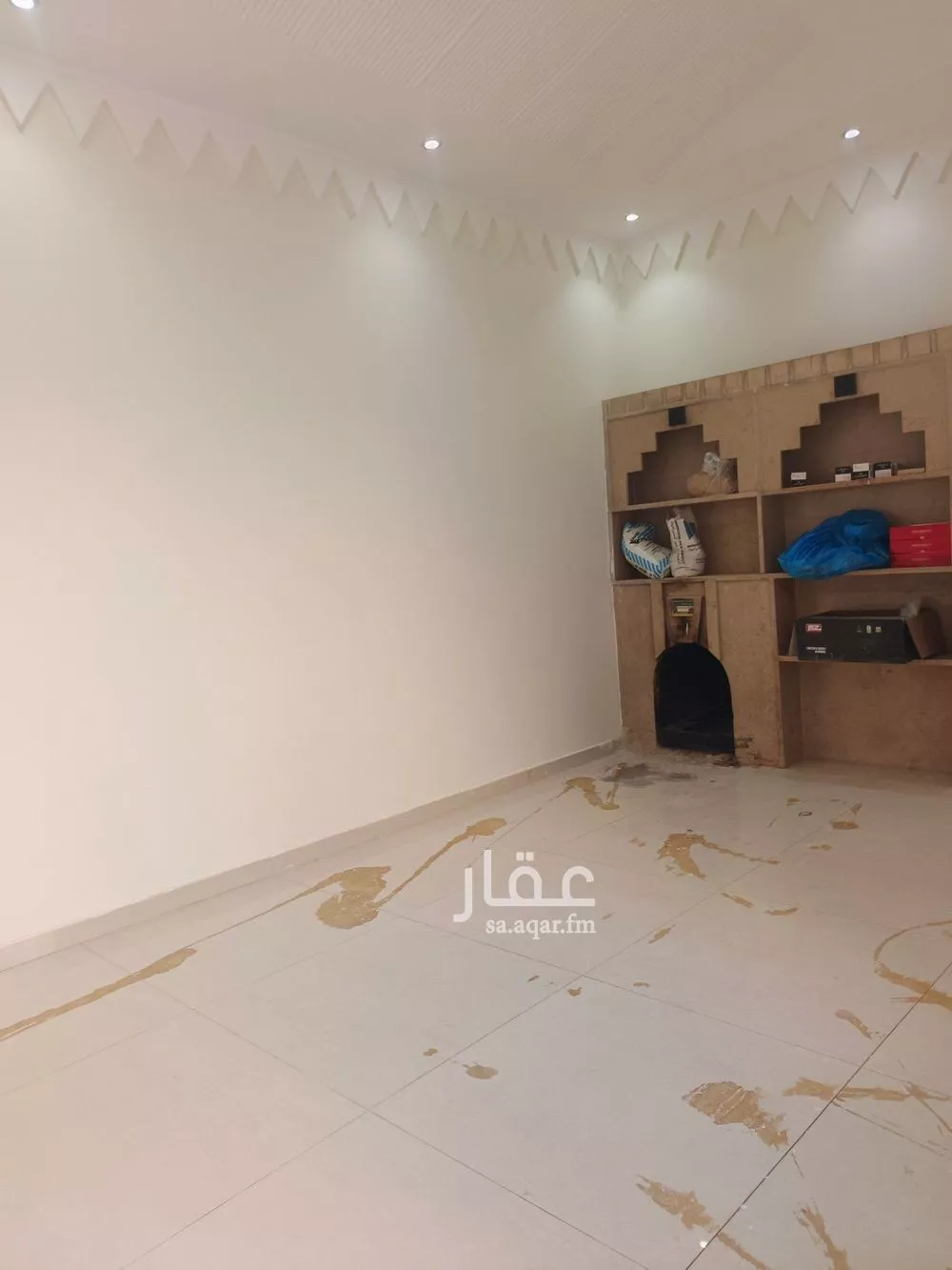 شقة 6 غرف في الرمال 3