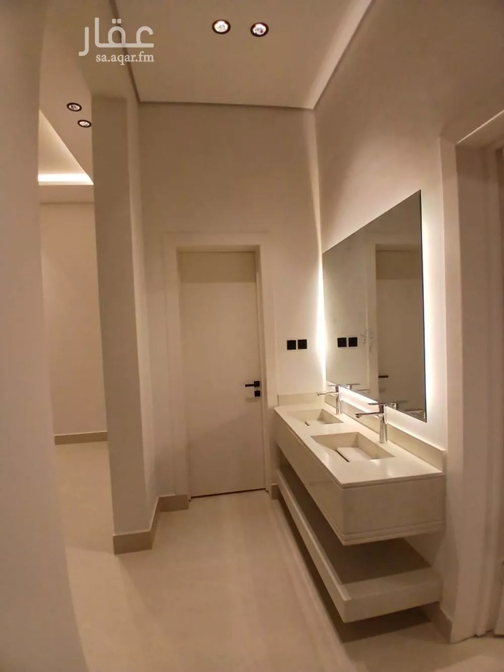 4 bedroom villa in Al Janadriyah 1