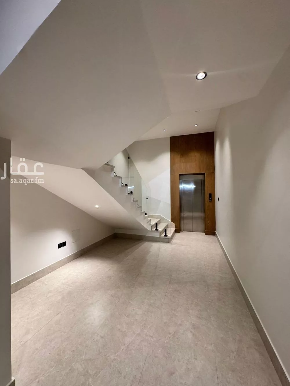 4 bedroom floor in Al Munsiyah 3