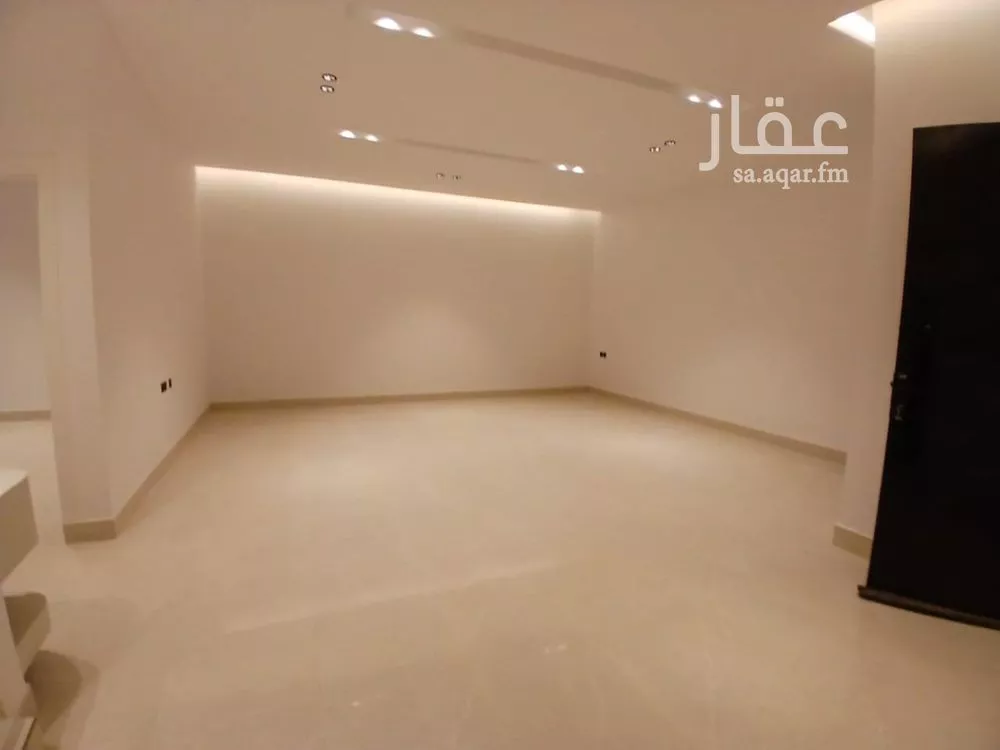4 bedroom villa in Al Janadriyah 4