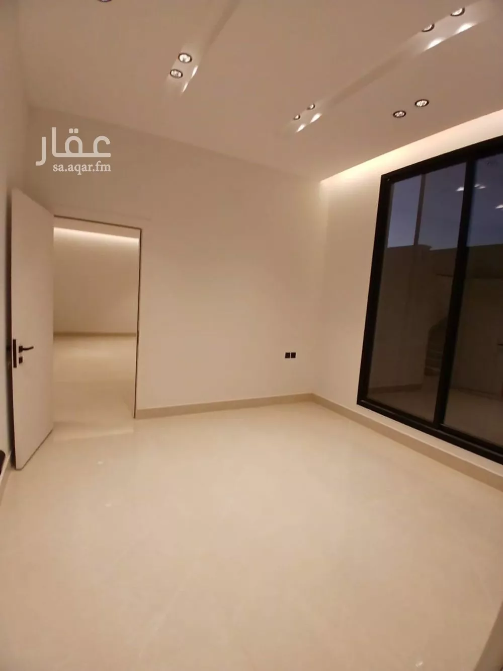 4 bedroom villa in Al Janadriyah 2