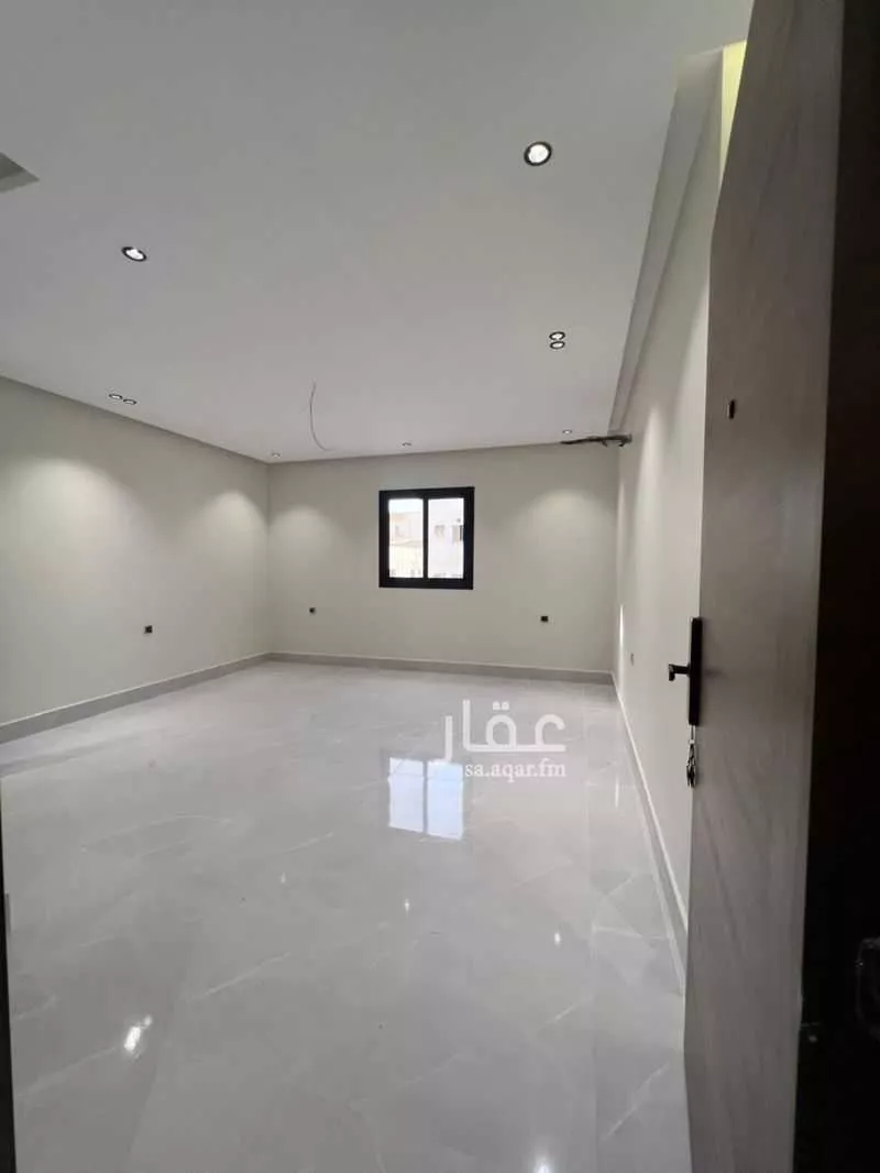 شقة 4 غرف في الروضة 4