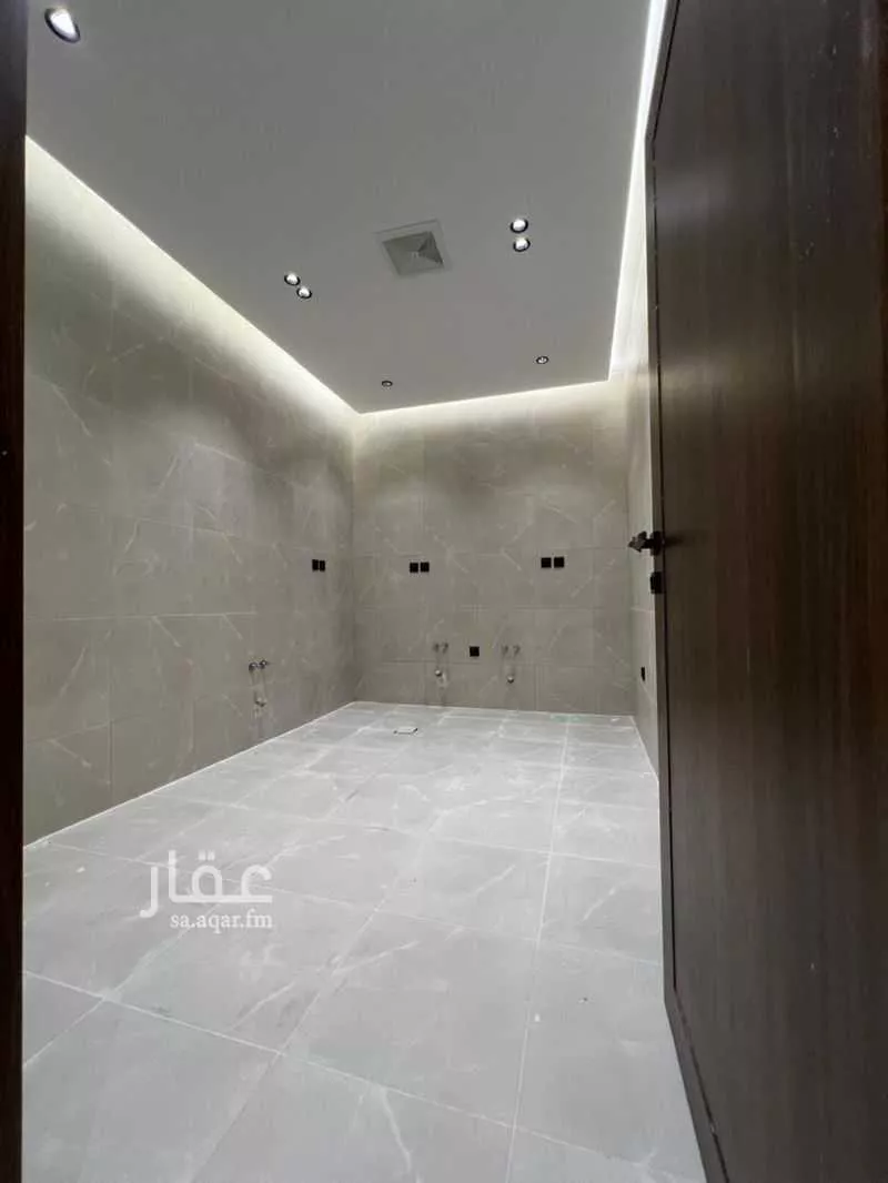 شقة 4 غرف في الروضة 5