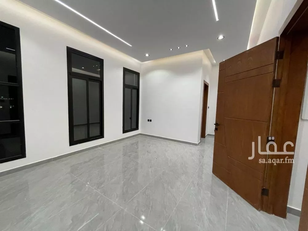 فيلا 5 غرف في الجنادرية 3