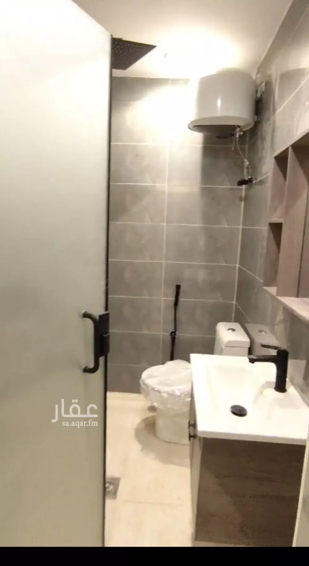 شقة 1 غرف في العليا 4