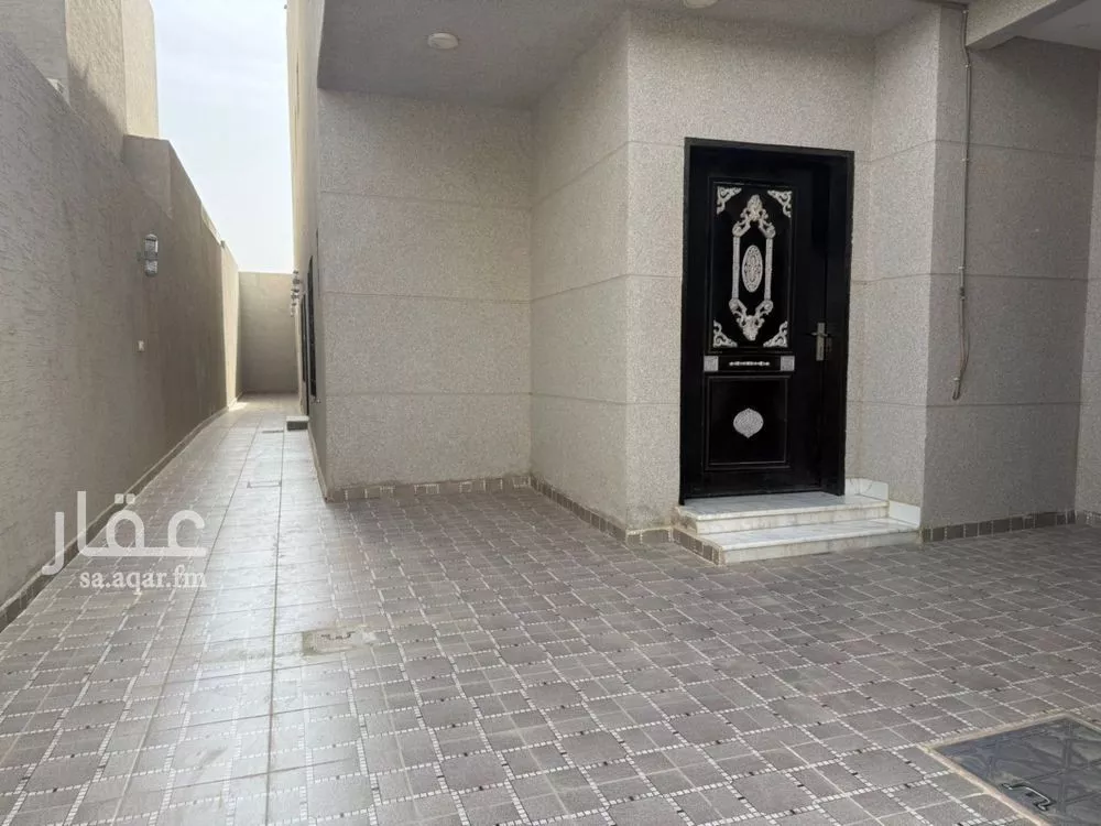 دور 4 غرف في العارض 4