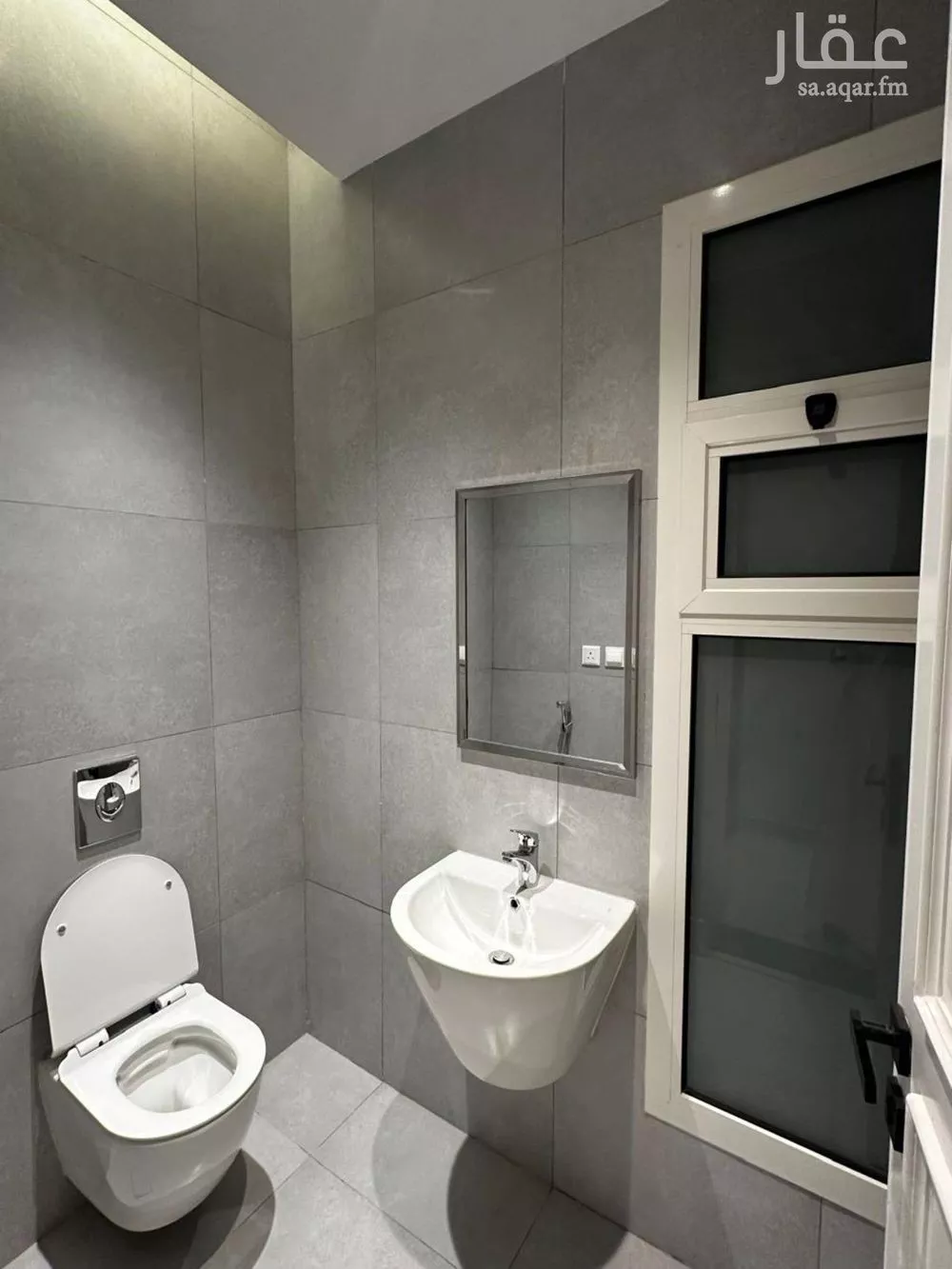 3 bedroom apartment in Al Malqa 5