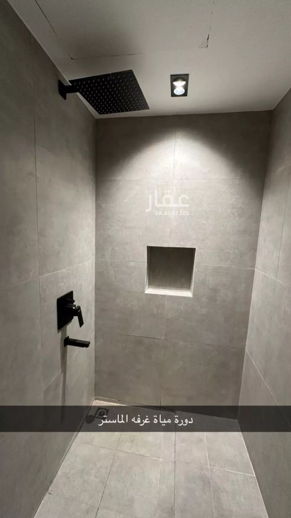 فيلا 5 غرف في العارض 4