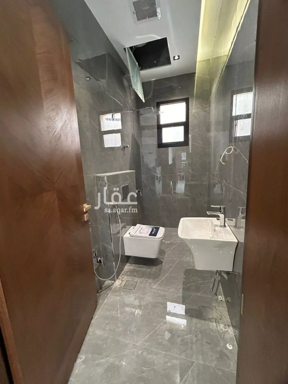 فيلا 5 غرف في النرجس 3