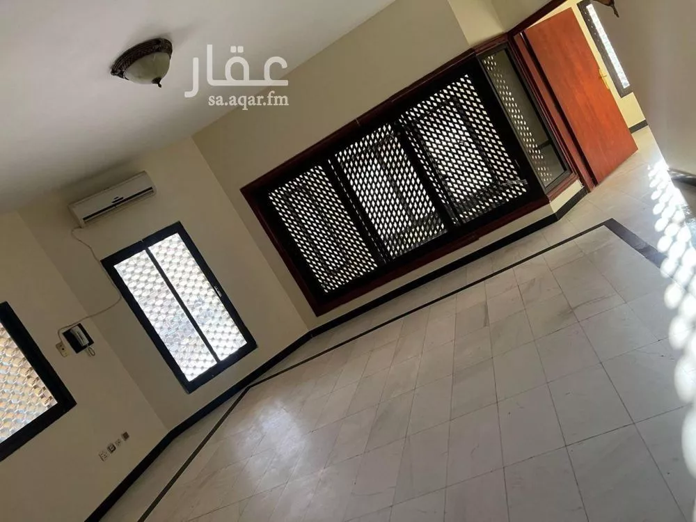 فيلا 5 غرف في العارض 3