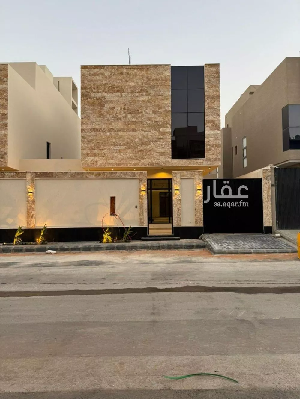 فيلا 5 غرف في النرجس 1