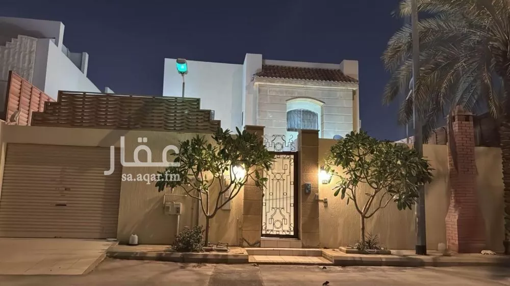 فيلا 5 غرف في العقيق 3