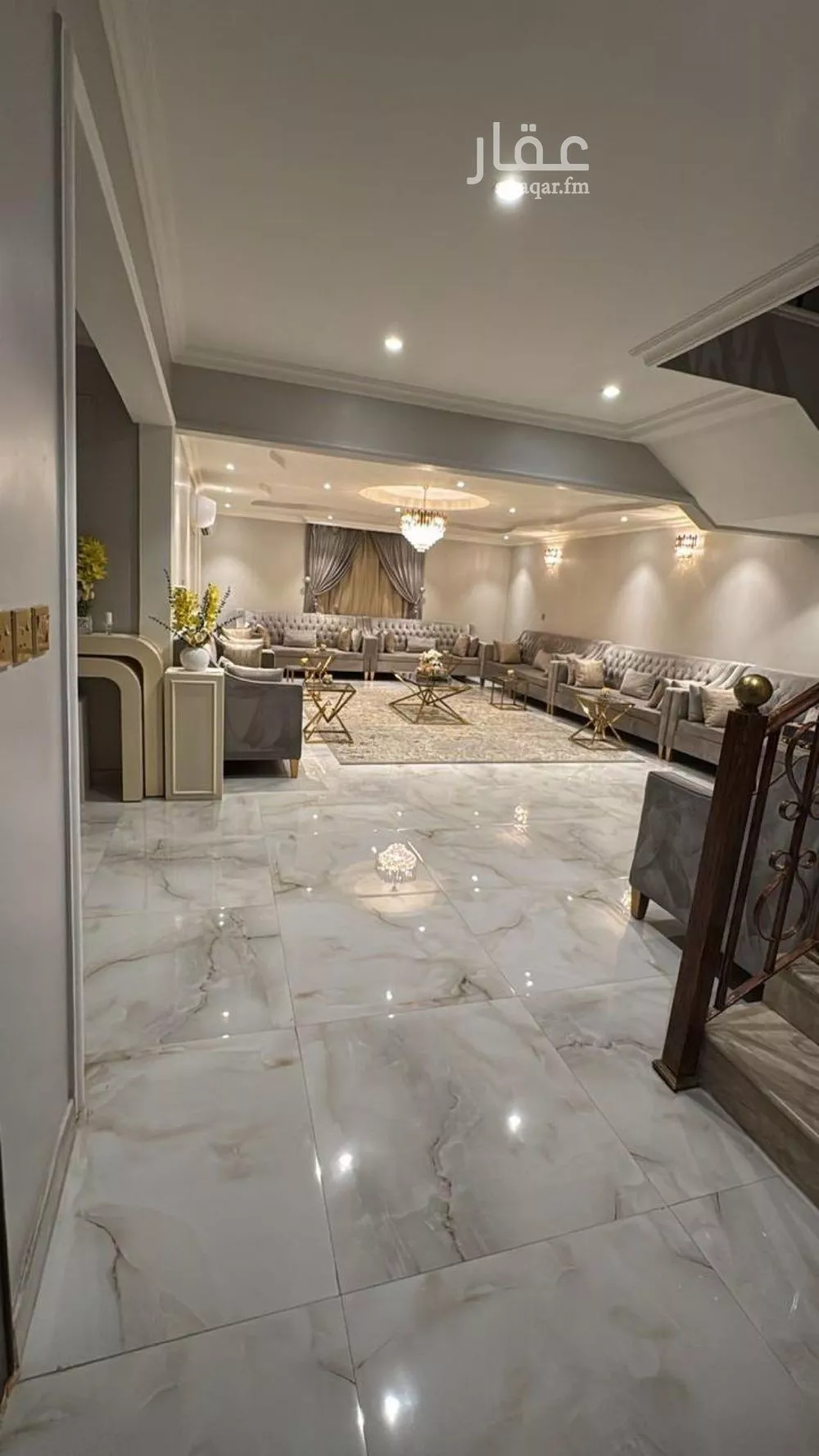 فيلا 5 غرف في العقيق 2