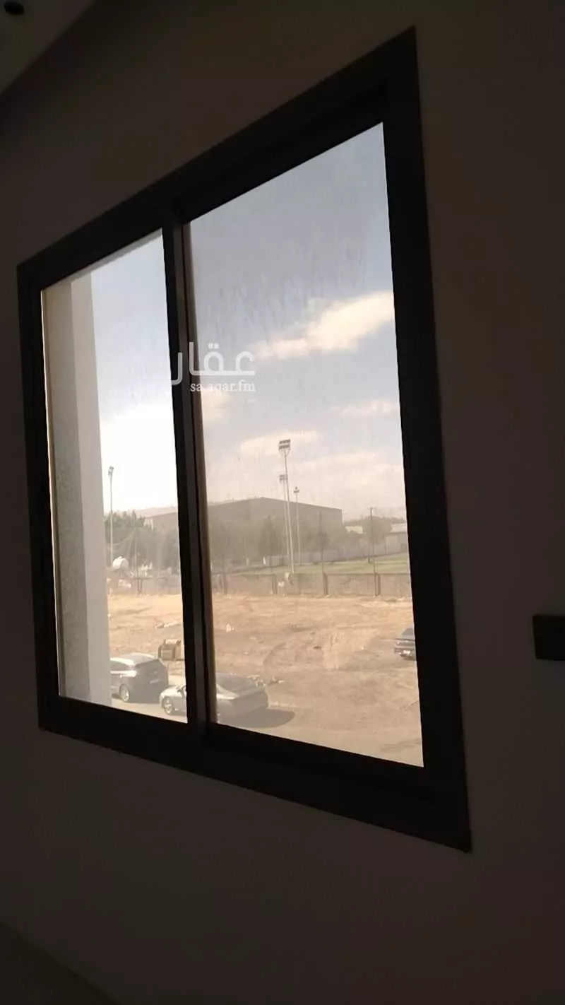 شقة 4 غرف في الريان 1