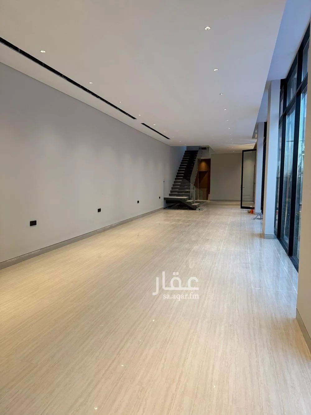 فيلا 6 غرف في المهدية 5