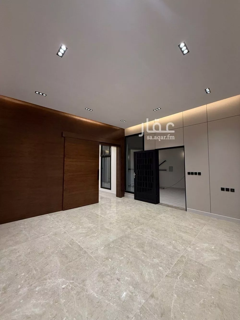 6 bedroom villa in Al Mahdiyyah 3