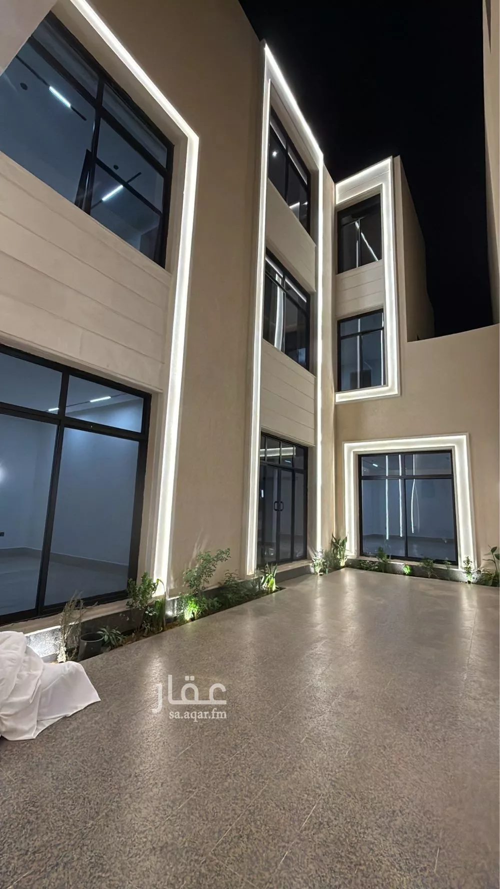 5 bedroom duplex in Al Mahdiyyah 3