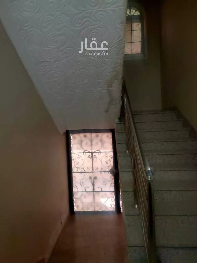 عمارة 400 م² في العزيزية 5