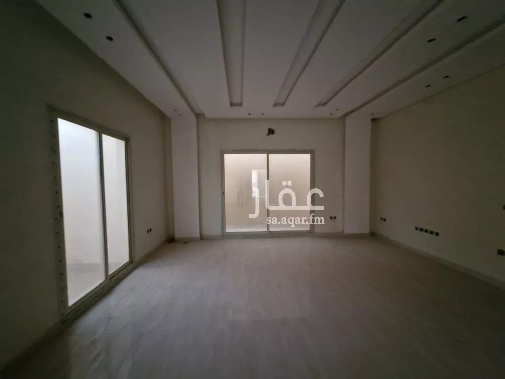 فيلا 6 غرف في العارض 3