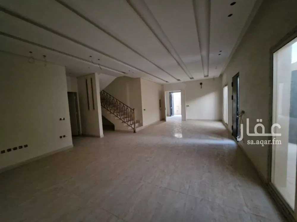 فيلا 6 غرف في العارض 4
