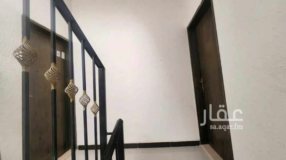 3 bedroom floor in Badr 5