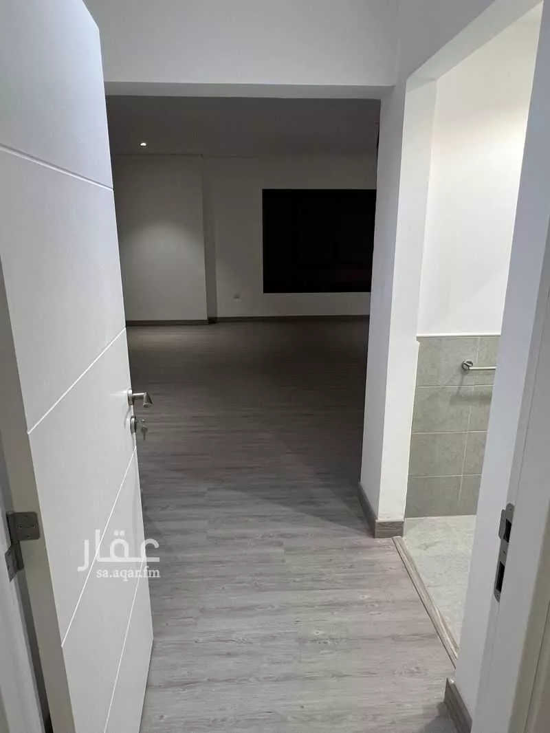 6 bedroom apartment in Al Hamdaniyah 5