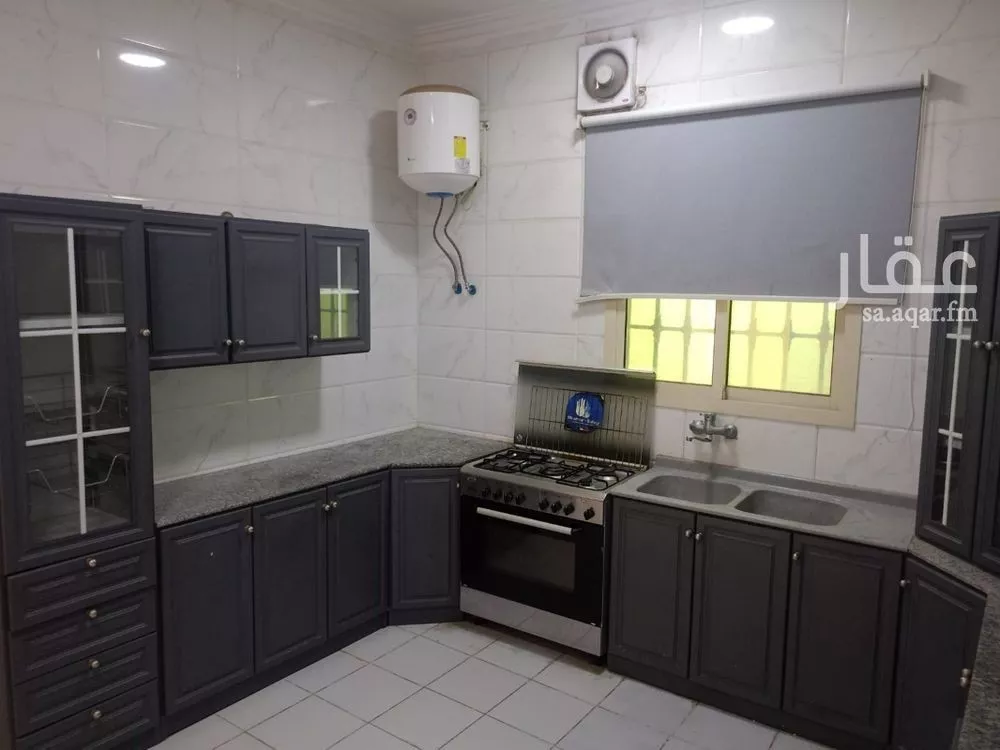 3 bedroom floor in Al Munsiyah 1