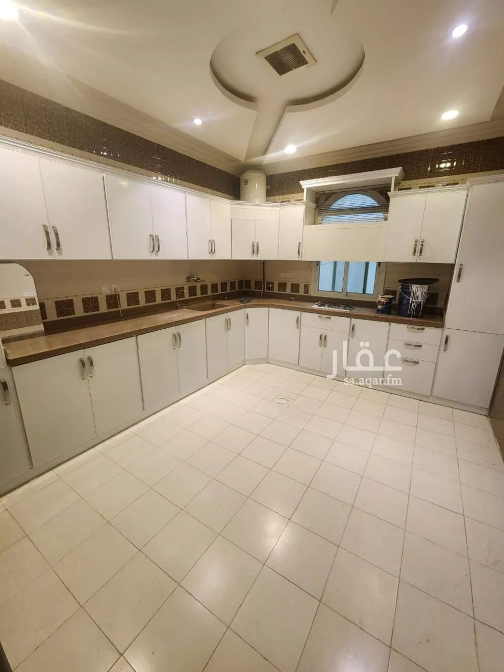 3 bedroom floor in Al Malqa 1
