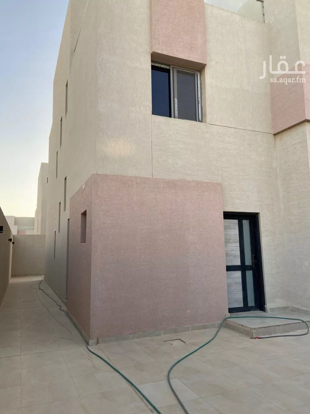 فيلا 4 غرف في النرجس 2