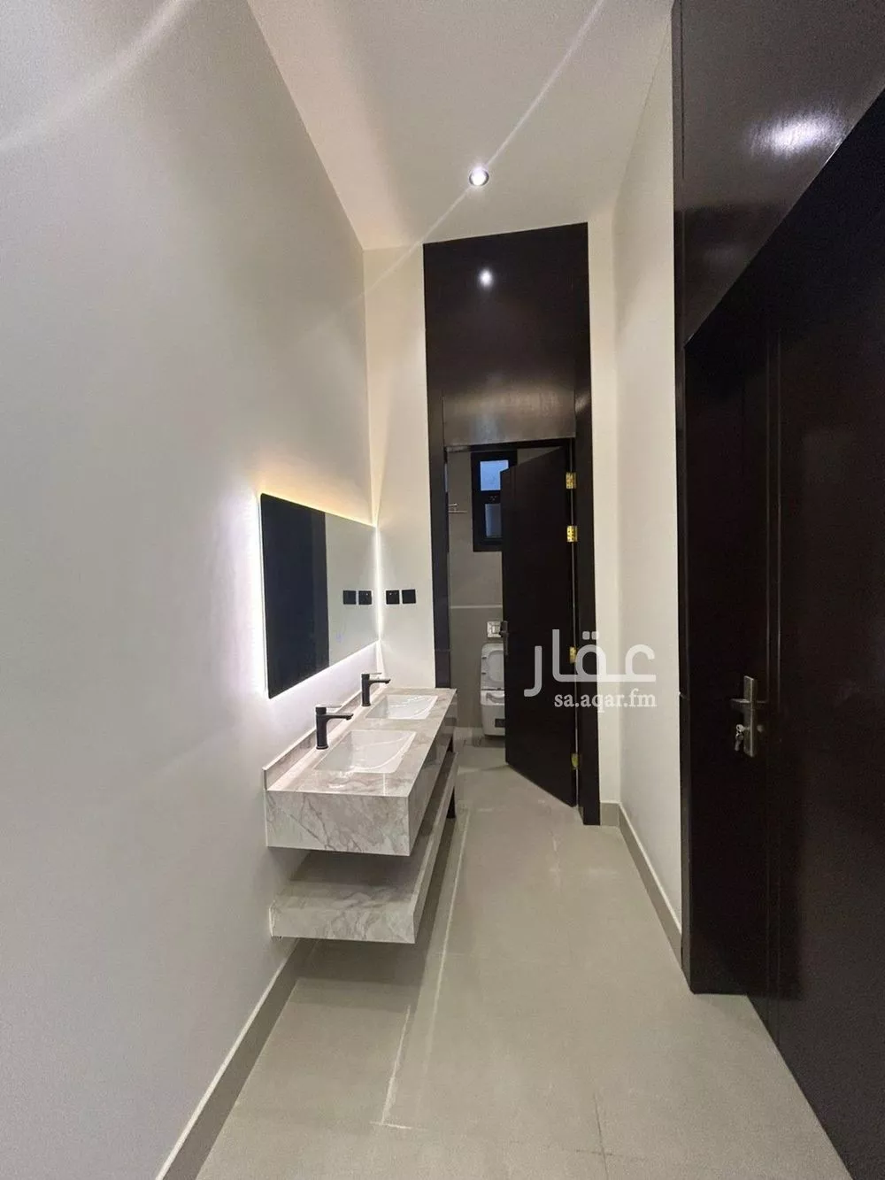 شقة 5 غرف في العارض 3