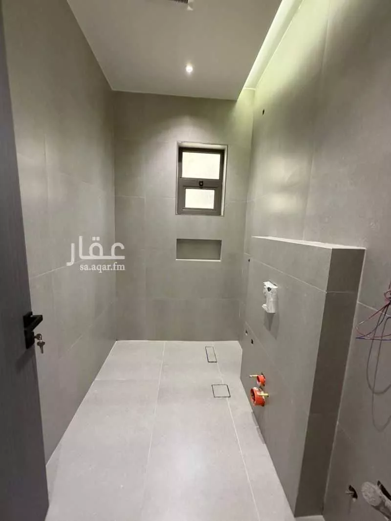 5 bedroom villa in Granada, Riyadh 14