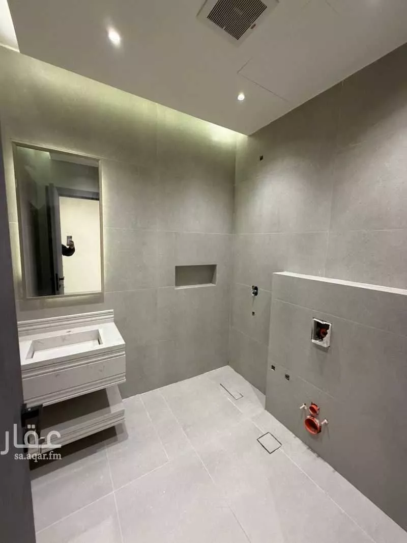 5 bedroom villa in Granada, Riyadh 15