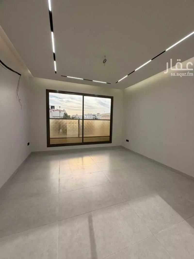 5 bedroom villa in Granada, Riyadh 6