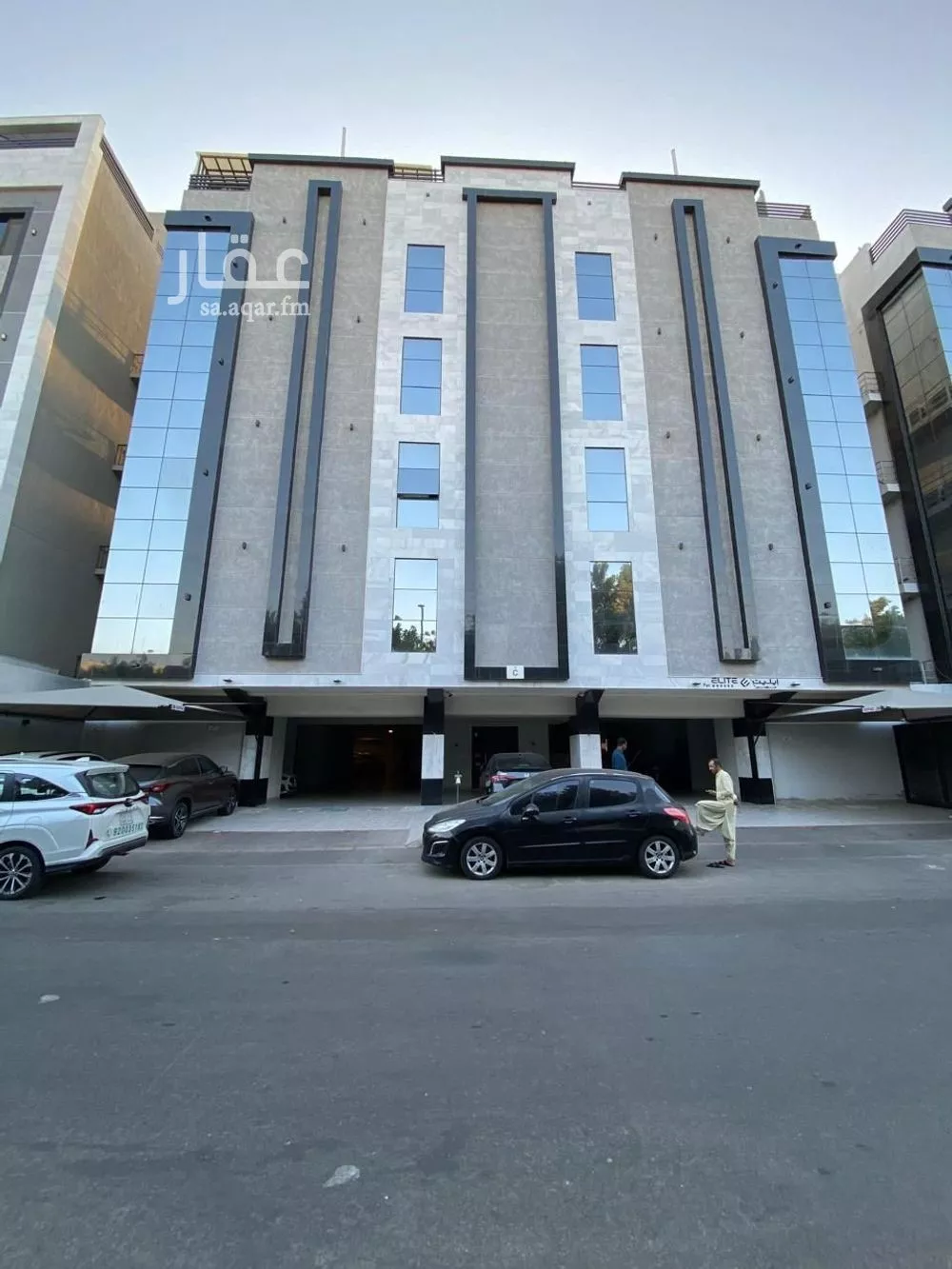 شقة 5 غرف في الفيصلية 1