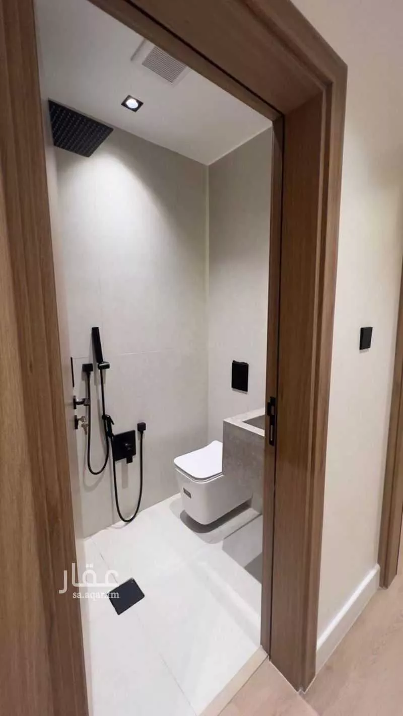 3 bedroom floor in Al Olaya 5