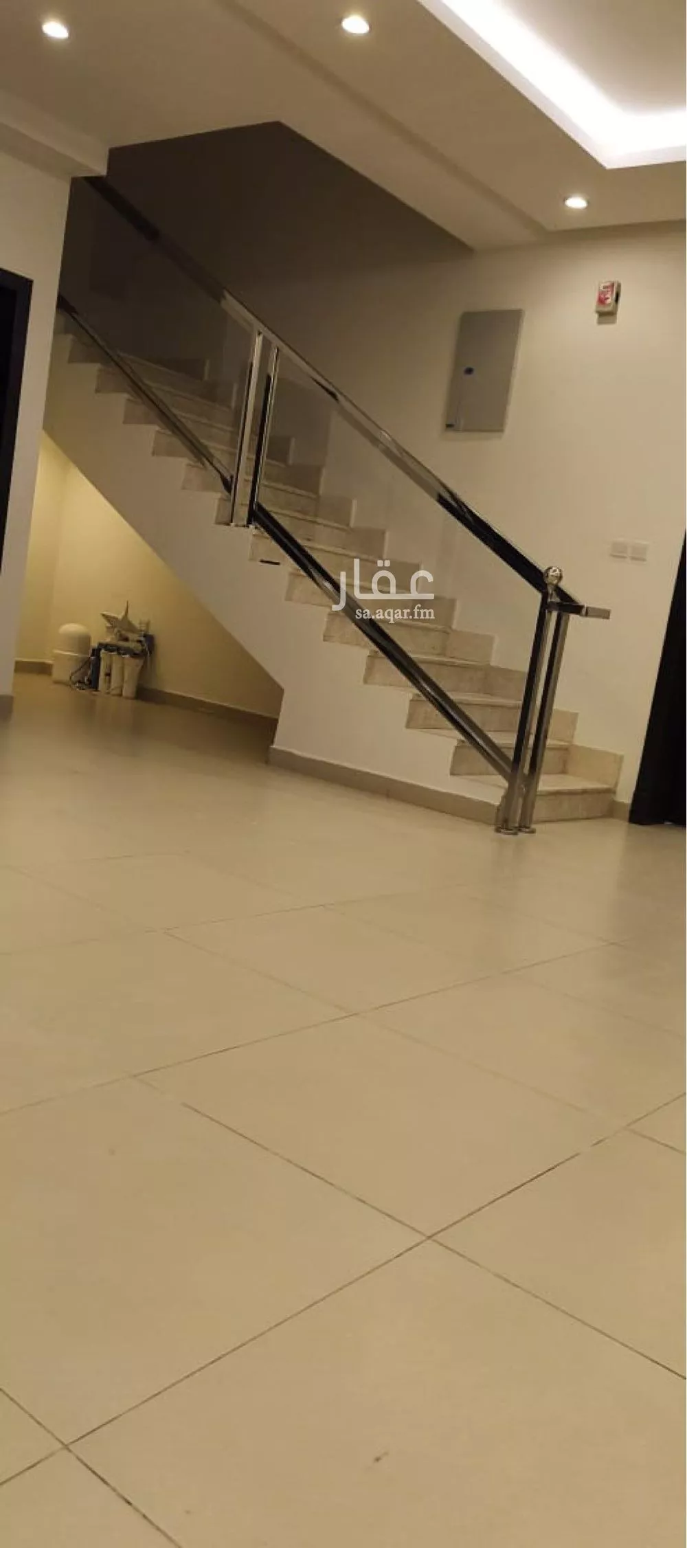 فيلا 5 غرف في العارض 2